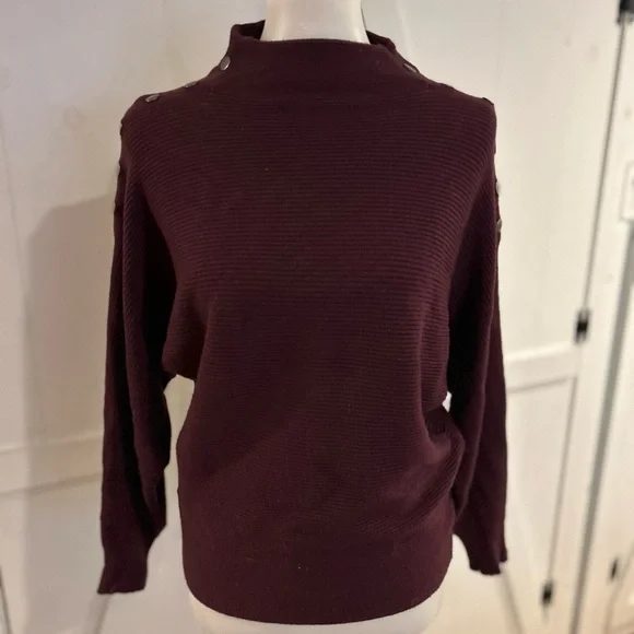 Premise shoulder button detail sweater - Picture 3 of 7